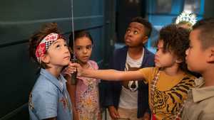 دانلود فیلم آیوی و بین : روحی که باید می رفت Ivy + Bean : The Ghost That Had to Go 2022 با دوبله فارسی کامل در ژانر کمدی و کیفیت عالی