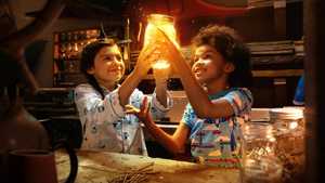 تماشای رایگان فیلم سینمایی کمدی آیوی و بین 2 Ivy + Bean 2 2022  با دوبله فارسی