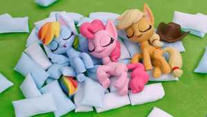 دانلود فصل اول کارتون بی ‌کلام پونی کوچولوی من : استاپ موشن My Little Pony : Stop Motion Shorts در ژانر کمدی